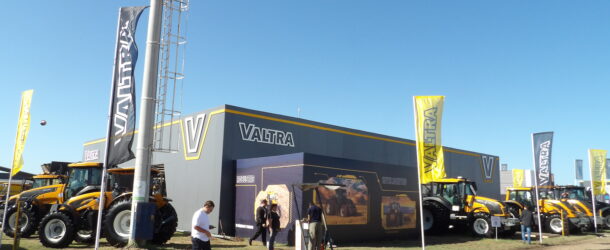 VALTRA PRESENTÓ LOS PULVERIZADORES SERIE R  EN EXPOAGRO